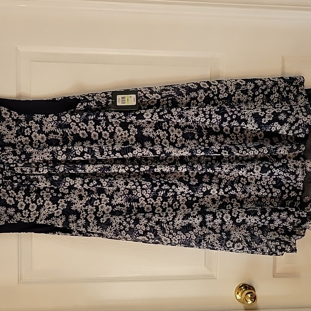 Sleeveless dress